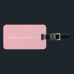 Benutzerdefinierter Minimalistischer Schreibmaschi Gepäckanhänger<br><div class="desc">Dieses stilvolle Gepäckanhänger zeichnet sich durch ein minimalistisches Design Ihres Namens in einem Retro-SchreibmaschinenSchriftart in Weiß auf einem hellpastellrosa Hintergrund aus. Tolle Geschenkidee!</div>