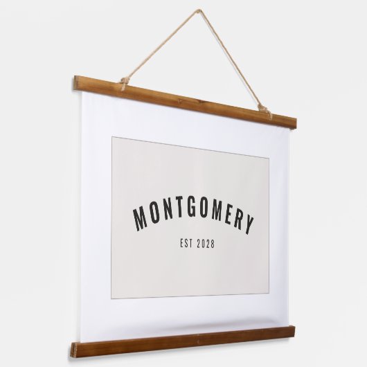 Benutzerdefinierter Nachname Est Datum Familienges Wandteppich Mit Holzrahmen (Gewinkelt)