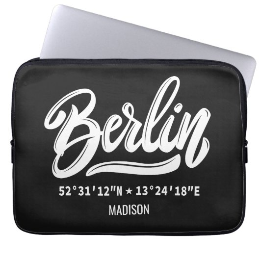 Benutzerdefinierter Name / Text & Farbe Berlin Koo Laptopschutzhülle (Vorderseite)