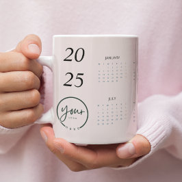 Benutzerdefinierter Pastellrosa 2025-Kalender mit  Jumbo-Tasse