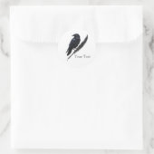 Benutzerdefinierter Rabe auf Feder Sticker (Tasche)
