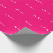 Benutzerdefinierter Skriptname Text mit hellrosa W Geschenkpapier (Ecke)