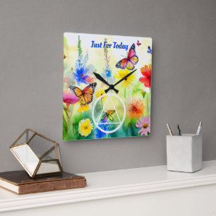 Benutzerdefinierter Slogan AA-Symbol Schmetterling Quadratische Wanduhr