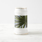 Benutzerdefinierter Sonniger Kaffee Tropical Yucca Bierglas (Mittel)