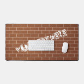 Benutzerdefinierter Text an der Ziegelwand Schreibtischunterlage (Tastatur & Maus)