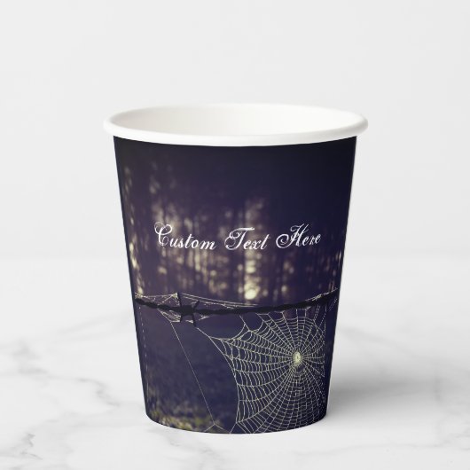 Benutzerdefinierter Text/ Fall Spooky Forest Creep Pappbecher (Rückseite)