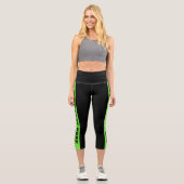 Benutzerdefinierter Text für grüne Streifen Capri Leggings (Vorderseite)