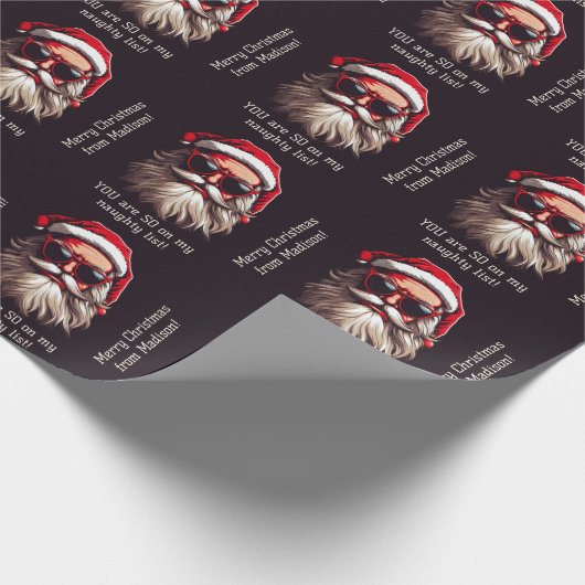 Benutzerdefinierter Text Grumpy Santa Geschenkpapier (Ecke)