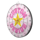 Benutzerdefinierter Text in hellrosa mit gelben St Dartscheibe (Vorderseite rechts)