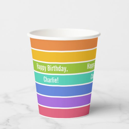 Benutzerdefinierter Text in Regenbogenfarben Pappbecher (Vorderseite)