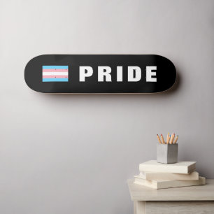 Benutzerdefinierter Text LGBTQ Regenbogen Trangend Skateboard