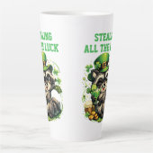 Benutzerdefinierter Text Lustiger Waschbär St. Pat Milchtasse (Vorderseite)