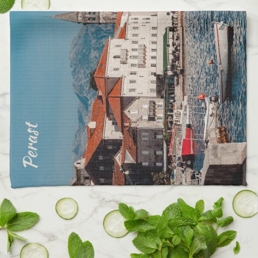 Benutzerdefinierter Text Montenegro Geschirrtuch (Gefaltet)