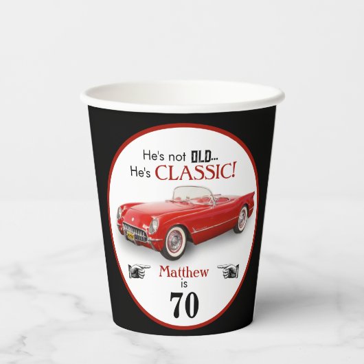 Benutzerdefiniertes Alter nicht alter roter Klassi Pappbecher (Rückseite)