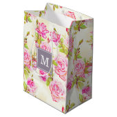 Benutzerdefiniertes Blumenmuster Alte Rose Monogra Mittlere Geschenktüte (Rückseite Schrägansicht)