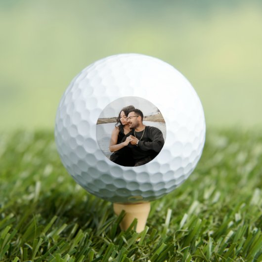 Benutzerdefiniertes Couple Foto Keepake Golfball (Insitu T-Shirt)