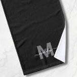 Benutzerdefiniertes elegantes Schwarznamenmonogram Handtuch<br><div class="desc">Personalisierte Benutzerdefiniert Erstellen Sie Ihr eigenes Schwarz-Weiß-Anfangsname Monogram Badhandtuch. Mit diesem mit Monogramm Handtuch, das in dreifachem Stil gestaltet ist, verleihen Sie Ihrem Bad eine elegante Touch. Es verfügt über eine fett graue Initialpaarung mit einem fließenden weißen Skriptnamen und bietet eine personalisierte und ausgeklügelte Touch. Sie können ihn ganz einfach...</div>