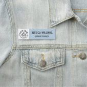 Benutzerdefiniertes Firmenlogo Hellblau Mitarbeite Namensschild (Beispiel)