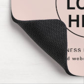 Benutzerdefiniertes Firmenlogo und Text in rosa Ro Mousepad (Ecke)