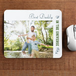 Benutzerdefiniertes Foto - Bester Papa im Universu Mousepad<br><div class="desc">Personalisieren Sie dieses frische und moderne Mauspad für Ihren Vater (Papa, Papa etc.). Die Vorlage ist für Sie bereit, Ihr eigenes Foto hinzuzufügen und die Beispielformulierung zu bearbeiten, wenn Sie möchten. Beispieltext liest derzeit "Best Daddy in the Universum". Das Design ist in einer angesagten Farbpalette aus Palmengrün und Tiefseeblau gehalten....</div>