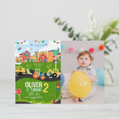 Benutzerdefiniertes Foto, Grüner Traktor, Geburtst Einladung (Stehend Vorderseite)