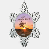 Benutzerdefiniertes Foto Lila Orange Sunset Joshua Schneeflocken Zinn-Ornament (Rechts)