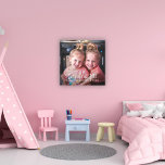 Benutzerdefiniertes Foto macht es einzigartig Zwil Leinwanddruck<br><div class="desc">Fügen Sie Ihr Lieblings-Foto,  um diese elegante Leinwand zu individualisieren und zu personalisieren. Erstellt für Zwillingsmädchen,  aber Sie können jedes Foto hochladen und den Text entsprechend anpassen. Ideal,  um jedem Kinderzimmer eine persönliche Touch hinzuzufügen. Foto von Tim Bish aus Unsplash,  vielen Dank!</div>