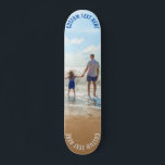 Benutzerdefiniertes Foto-Skateboard für Ihr Foto-V Skateboard<br><div class="desc">Benutzerdefiniertes Foto und Text - Einzigartiges Design Personalisierte Familie / Freunde oder Persönliches Geschenk - Foto hinzufügen / Text / mehr - Verkleinern und verschieben oder entfernen und hinzufügen / Bild mit Anpassungs-Tool ! Wählen Sie Schriftart / Größe / Farbe! Viel Glück - Seien Sie glücklich :)</div>