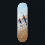 Benutzerdefiniertes Foto-Skateboard mit Ihren Foto Skateboard<br><div class="desc">Benutzerdefiniertes Foto und Text - Einzigartiges Design - Personalisierte Familie / Freunde oder Persönliches Geschenk - Hinzufügen von Text und Foto - Größe ändern und verschieben Sie Elemente mit dem Anpassungs-Tool !</div>