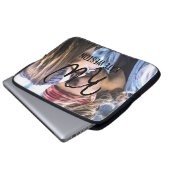 Benutzerdefiniertes Foto und Pinselskriptmonogramm Laptopschutzhülle (Vorne Knopf)