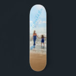 Benutzerdefiniertes Foto und Text - Ihr eigenes De Skateboard<br><div class="desc">Benutzerdefiniertes Foto und Text - Einzigartiges Design - Personalisierte Familie / Freunde oder Persönliches Geschenk - Hinzufügen von Text und Foto - Größe ändern und verschieben Sie Elemente mit dem Anpassungs-Tool !</div>