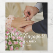 Benutzerdefiniertes Foto Wir sind Verlobte Partner Weinetikett (Einzelnes Label)