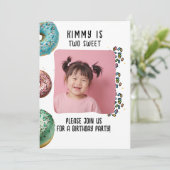 Benutzerdefiniertes Foto Zwei Niedliche 2. Geburts Einladung (Stehend Vorderseite)