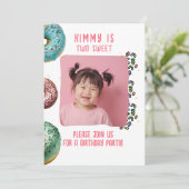 Benutzerdefiniertes Foto Zwei Niedliche 2. Geburts Einladung (Stehend Vorderseite)