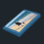 Benutzerdefiniertes Geschenk für das Foto mit Text Tri-fold Geldbeutel<br><div class="desc">Benutzerdefinierte Foto- und Textsymbole - Ihr eigenes Design - Sonderformat - Personalisierte Familie / Freunde oder Persönliche Wallets / Geschenk - Hinzufügen von Text und Foto - Größe ändern und verschieben oder entfernen und hinzufügen / Bild mit Anpassungs-Tool. Sie können dieses Design auf mehr als 1000 Zazzle-Produkte übertragen. Genießen Sie...</div>