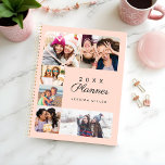 Benutzerdefiniertes Herz Multiple FotoCollage Mini Planer<br><div class="desc">Spezieller, unvergesslicher Uni-Planer für mehrere Fotos. Das Design verfügt über ein 6 Foto Raster Collage Layout, um Ihre eigenen Schwesterchen-Fotos anzuzeigen. "Der Planer wird in stilvoller Typografie dargestellt. Über einem der Foto wird eine schlichte Herzform angezeigt. Die Rückseite weist das gleiche Design wie die Vorderseite auf, jedoch mit einem zusätzlichen...</div>