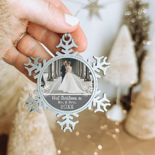Benutzerdefiniertes Hochzeitsfoto Grau erstes Weih Schneeflocken Zinn-Ornament