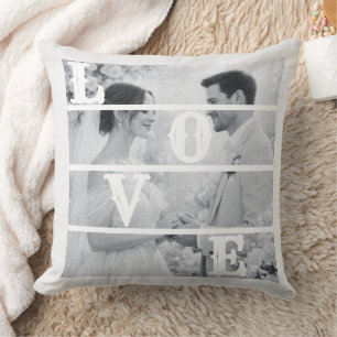 Benutzerdefiniertes Hochzeitsfoto "LIEBE" Kissen