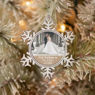 Benutzerdefiniertes Hochzeitsfoto Tan Erstes Weihn Schneeflocken Zinn-Ornament