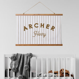 Benutzerdefiniertes Kindername-Banner Braun Gestre Wandteppich Mit Holzrahmen