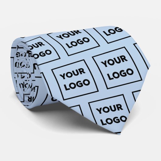 Benutzerdefiniertes Logo-Muster auf hellblauer 2-S Krawatte (Gerollt)