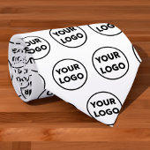 Benutzerdefiniertes Logo-Muster auf Weiß Krawatte