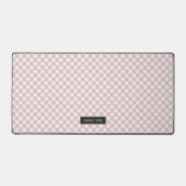 Benutzerdefiniertes Minimalistisches rosa Farbmust Schreibtischunterlage (Vorderseite)