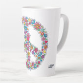 Benutzerdefiniertes Monogramm-Blume-Friedenszeiche Milchtasse (Rechte Ecke)