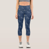 Benutzerdefiniertes Monogramm-Datums-Muster Stylis Capri Leggings (Vorderseite)