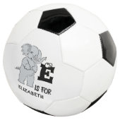 Benutzerdefiniertes Monogramm E ist für niedlichen Fußball (Dreiviertel)