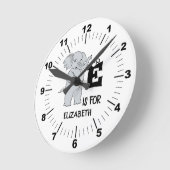 Benutzerdefiniertes Monogramm E ist für niedlichen Runde Wanduhr (Winkel)