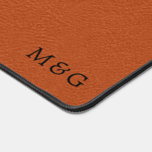 Benutzerdefiniertes Monogramm im eleganten braunen Schreibtischunterlage