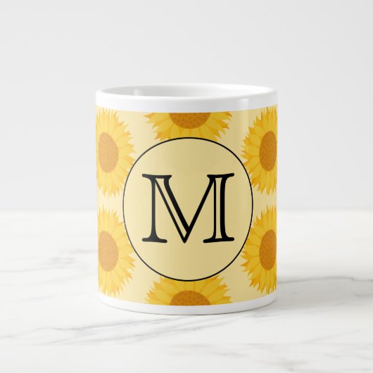 Benutzerdefiniertes Monogramm mit gelben Sonnenblu Jumbo-Tasse (Vorderseite)