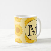 Benutzerdefiniertes Monogramm mit gelben Sonnenblu Kaffeetasse (VorderseiteRechts)